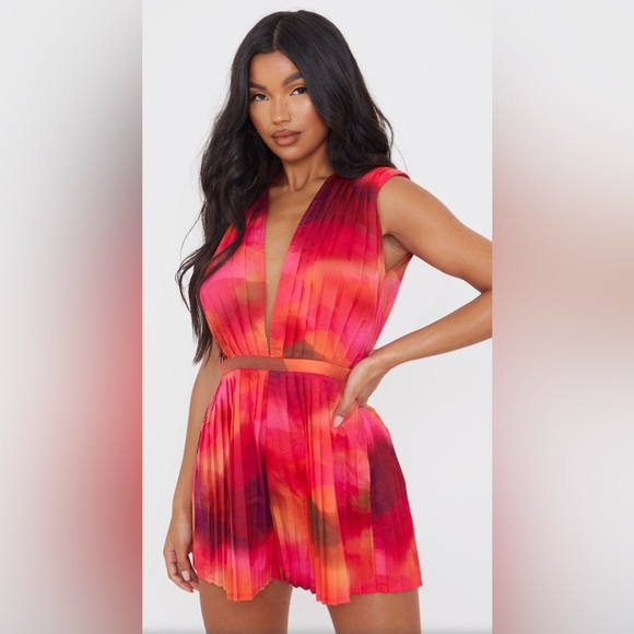 Pink Wave Print Pleated Shoulder Pad Plunge Romper - Picture 5 of 6